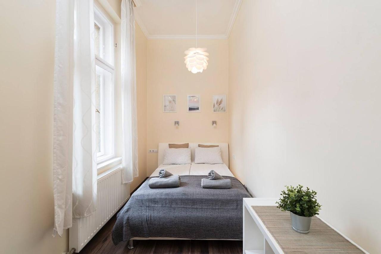Vaci Street Premier Apartment Budapest Exterior photo